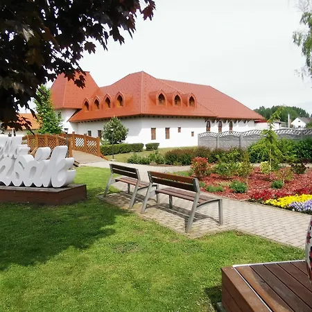 Nanica Vendeghaz - Videki Romantika アパート *