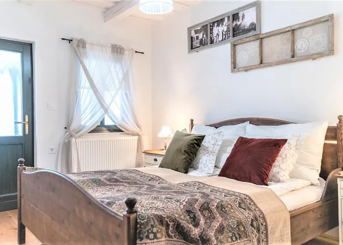 Nanica Vendeghaz - Videki Romantika Buzsák